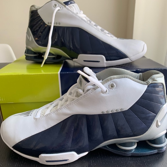 Nike Shox BB4 Mens (VINCE CARTER)
White/Mid Navy - Metallic Silver SZ9 - Picture 1 of 2